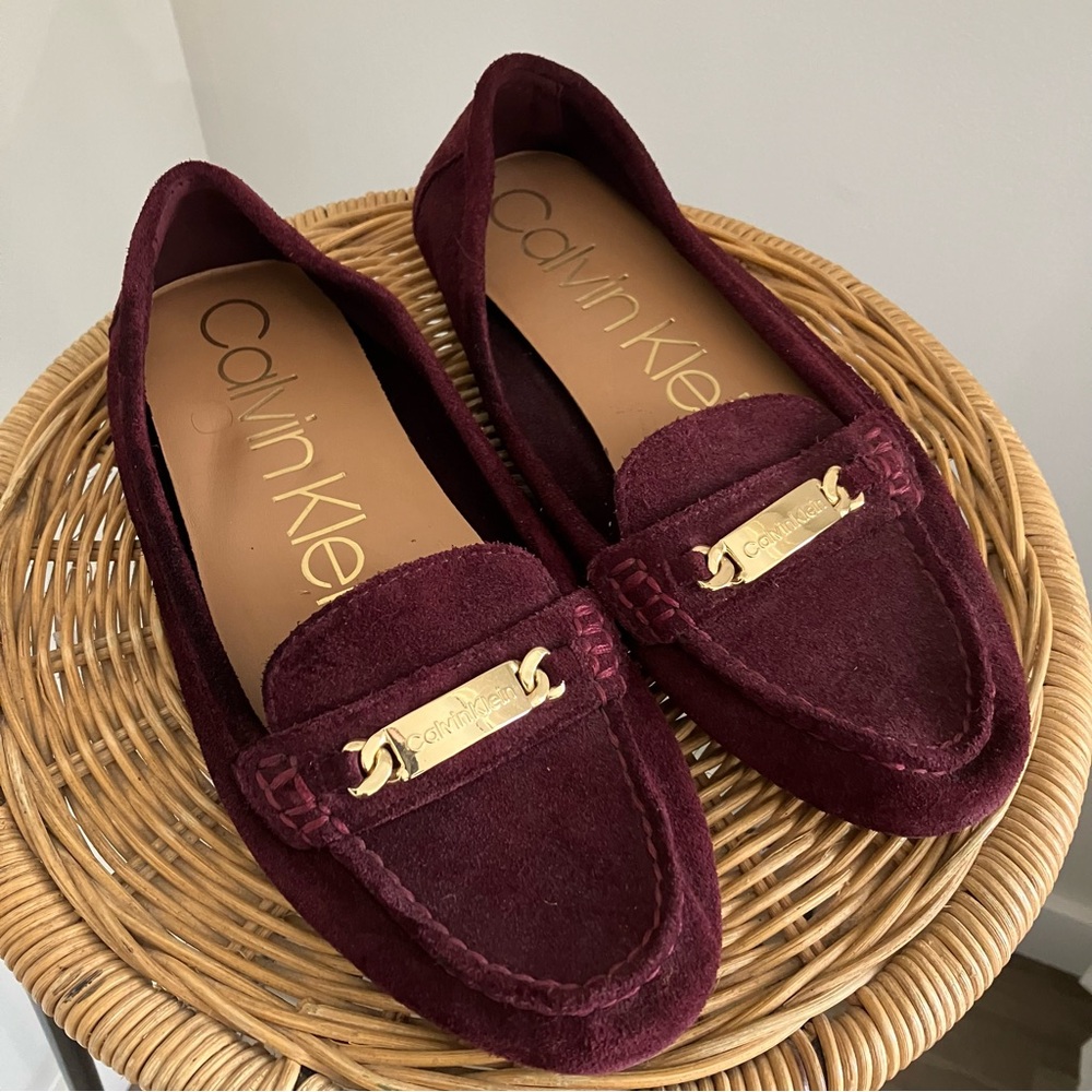 NEW NEVER WORN Calvin Klein Suede Lunasi Loafers